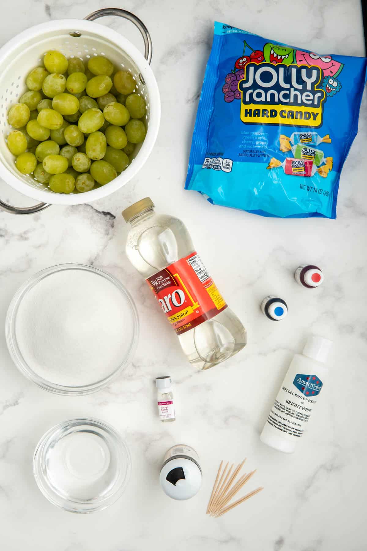 Ingredients needed for this candied grapes TikTok recipe.