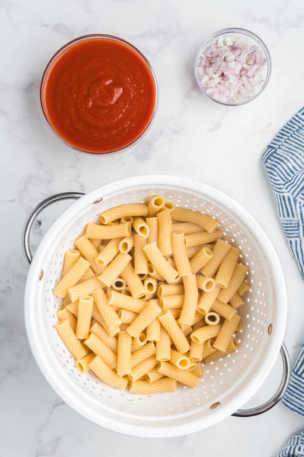 One Pot Pink Sauce Pasta With Boursin Cheese - Salt & Spoon
